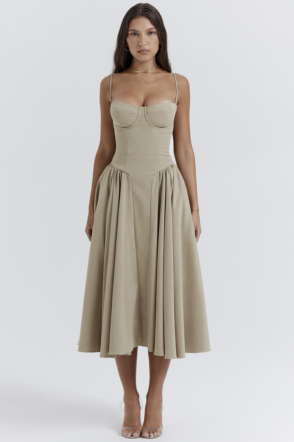 Alba – Vestido midi con vuelo