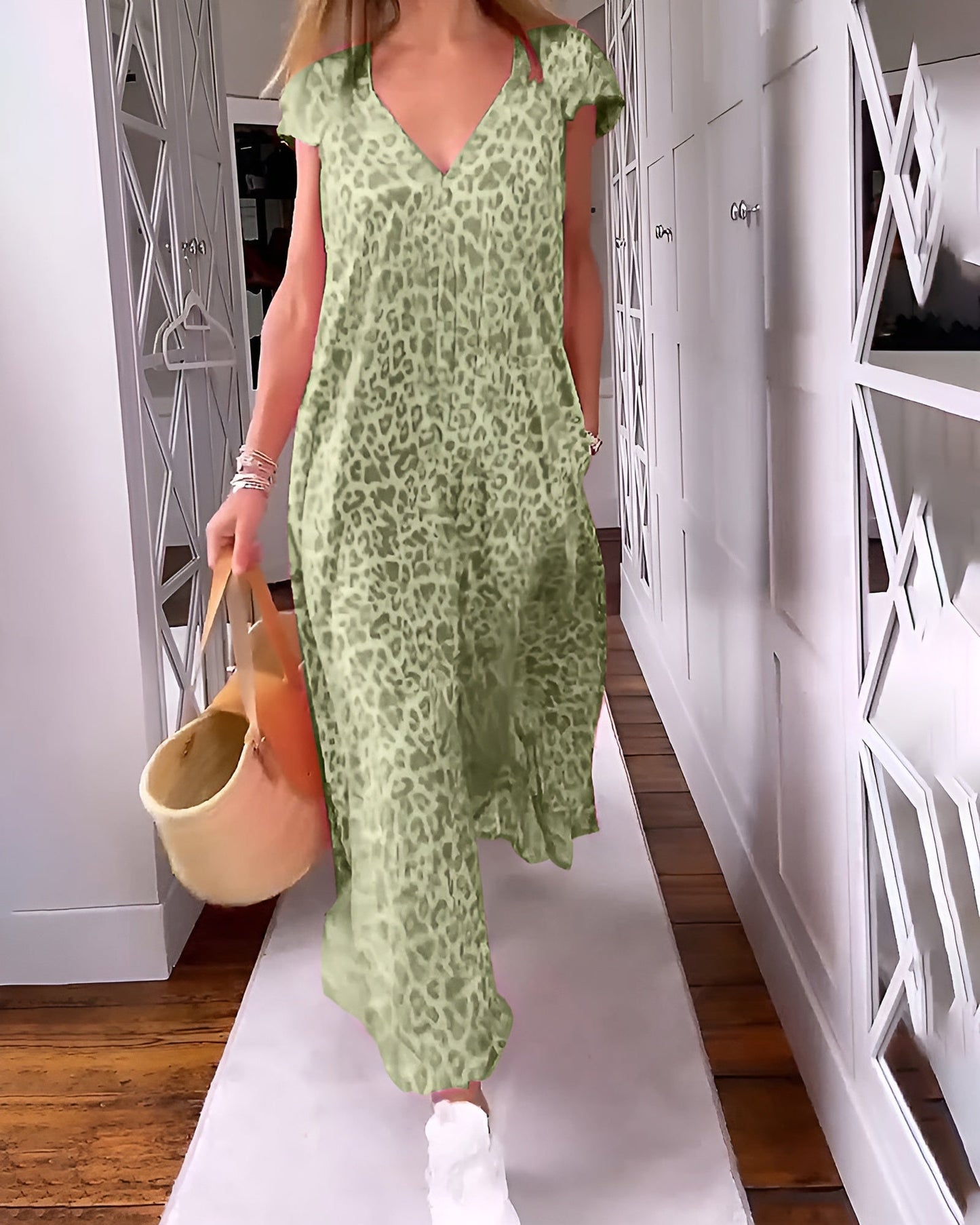 Verónica | Vestido largo con escote en V, estampado y de manga corta