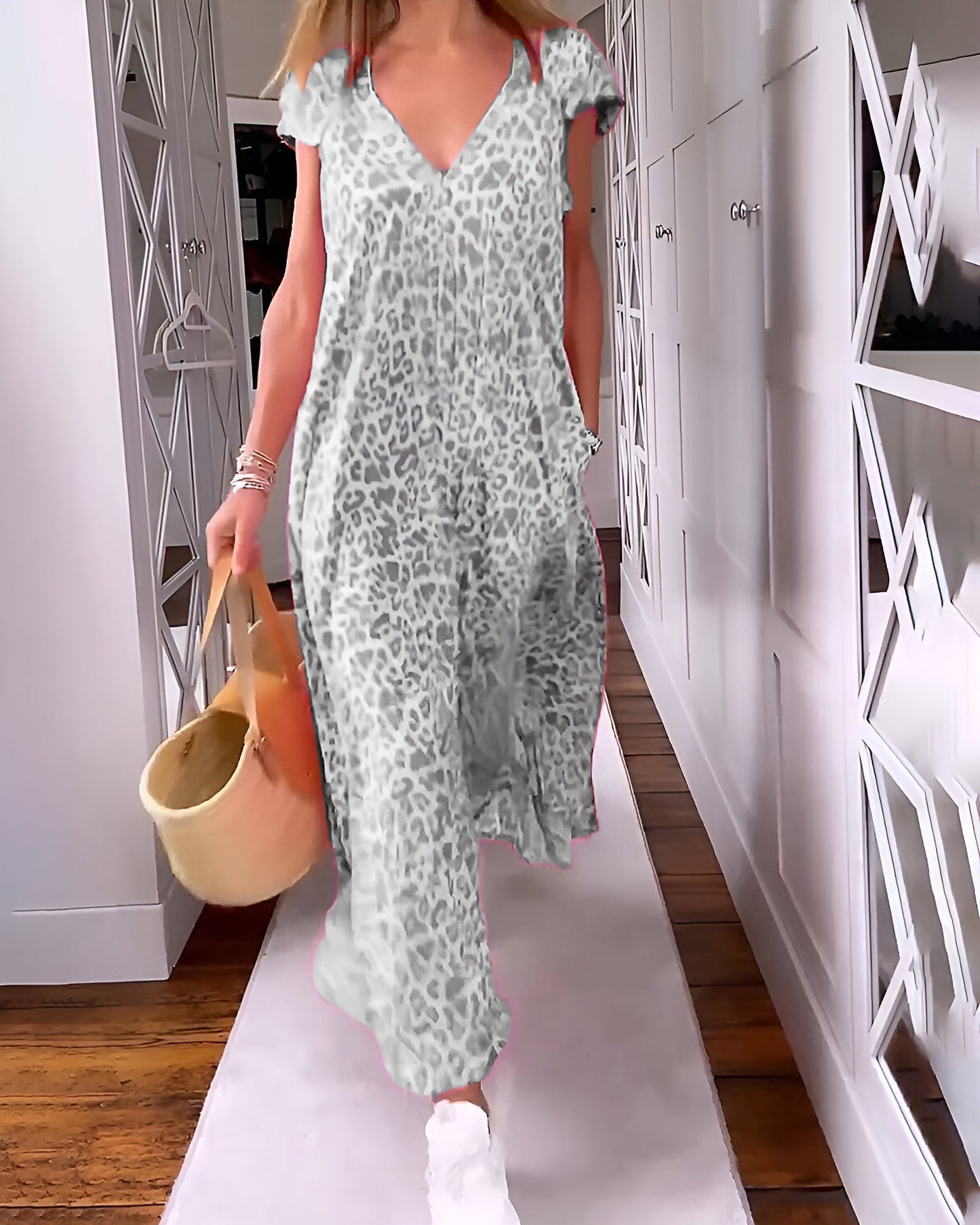 Verónica | Vestido largo con escote en V, estampado y de manga corta